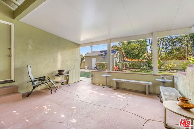 6050 Allott Avenue, Van Nuys (los Angeles), CA 91401