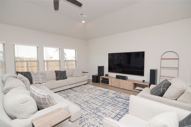 1345 Fox Glen Trail, Crowley, TX 76036