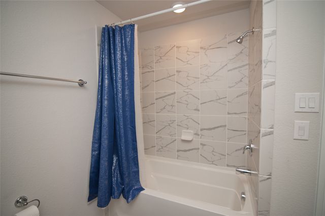1345 Fox Glen Trail, Crowley, TX 76036