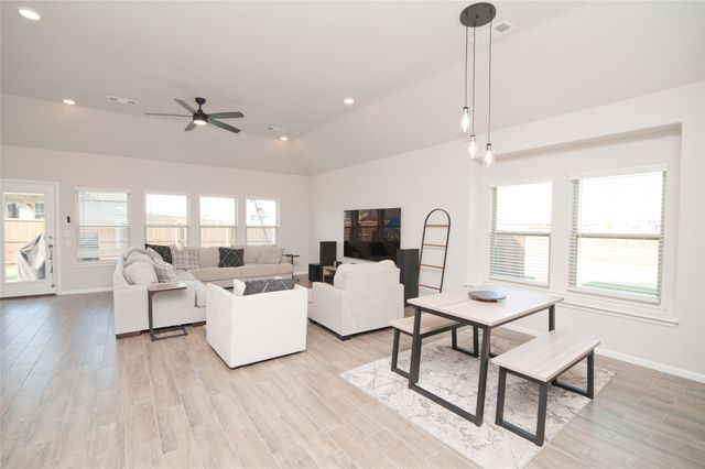 1345 Fox Glen Trail, Crowley, TX 76036