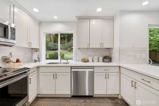 13950 127th Place NE, Kirkland, WA 98034