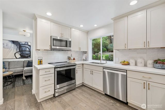 13950 127th Place NE, Kirkland, WA 98034