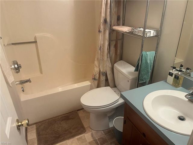 32 George CT, Hampton, VA 23663