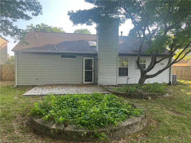 32 George CT, Hampton, VA 23663