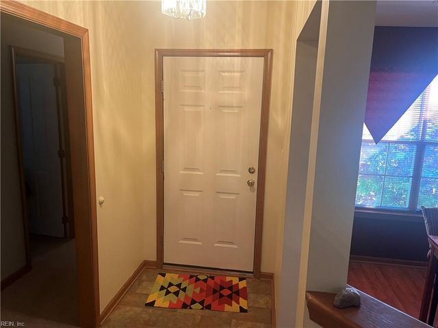 32 George CT, Hampton, VA 23663