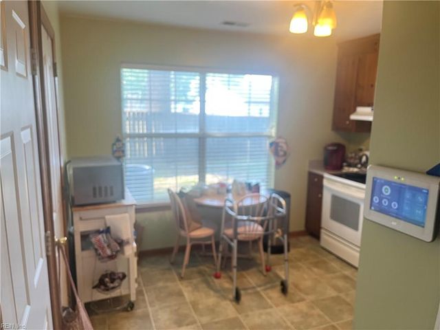 32 George CT, Hampton, VA 23663