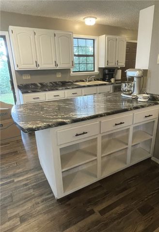 565 County Road 1750, London, AR 72847