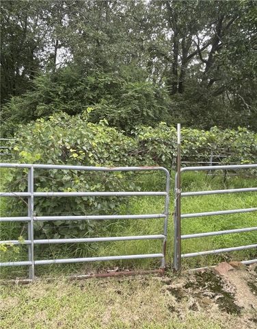 565 County Road 1750, London, AR 72847