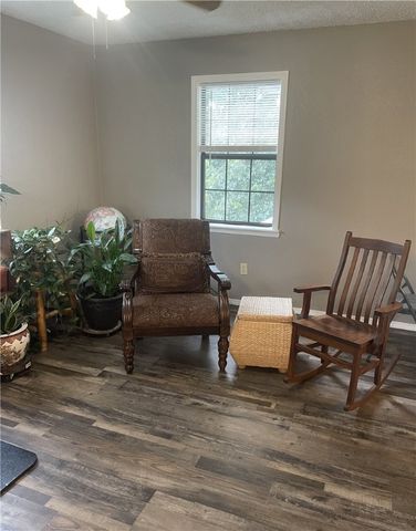 565 County Road 1750, London, AR 72847