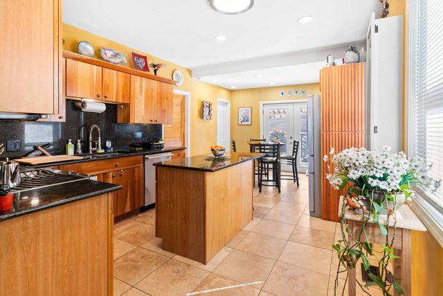 3619 S Parnell Avenue, Chicago, IL 60609