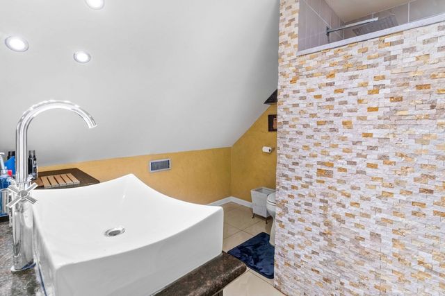 3619 S Parnell Avenue, Chicago, IL 60609