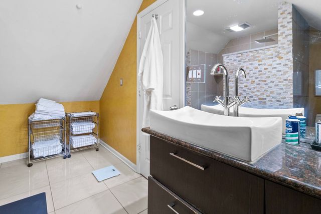 3619 S Parnell Avenue, Chicago, IL 60609