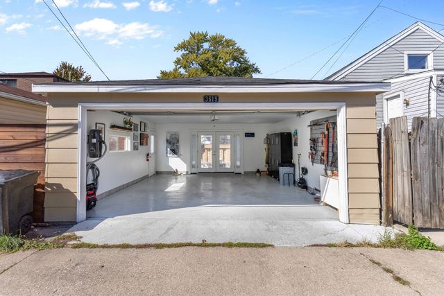 3619 S Parnell Avenue, Chicago, IL 60609