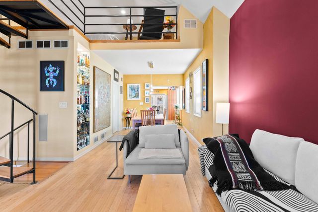 3619 S Parnell Avenue, Chicago, IL 60609