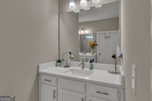 140 Amherst Way, Fayetteville, GA 30215