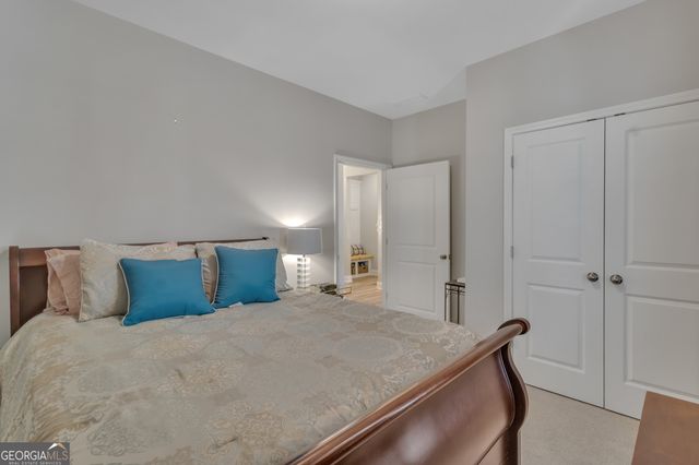 140 Amherst Way, Fayetteville, GA 30215