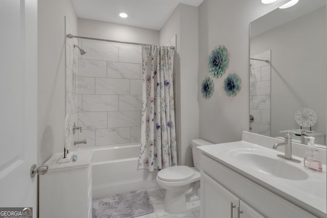 140 Amherst Way, Fayetteville, GA 30215