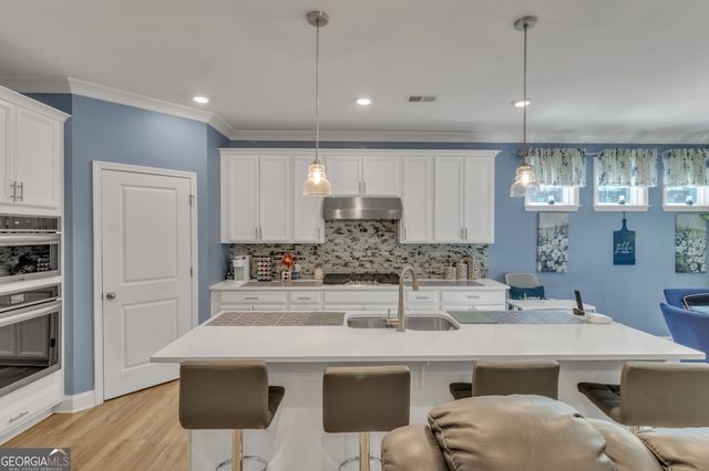 140 Amherst Way, Fayetteville, GA 30215