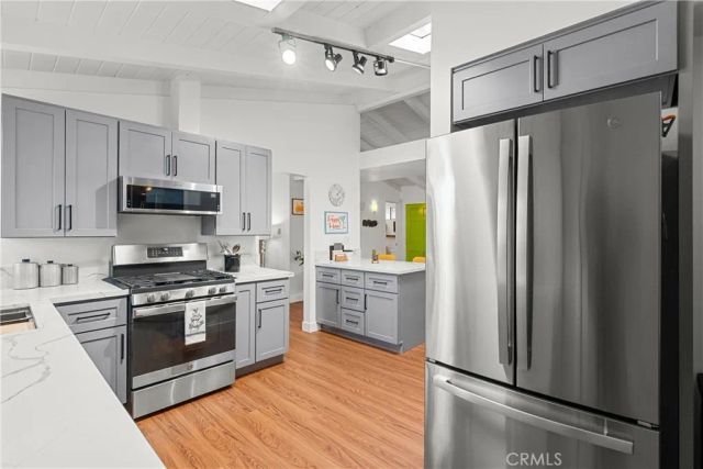 16421 Gledhill Street, North Hills, CA 91343