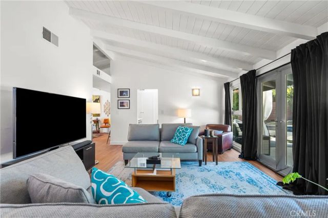 16421 Gledhill Street, North Hills, CA 91343