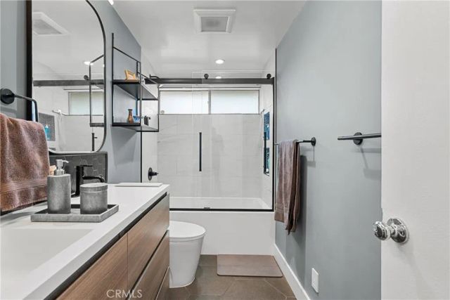 16421 Gledhill Street, North Hills, CA 91343