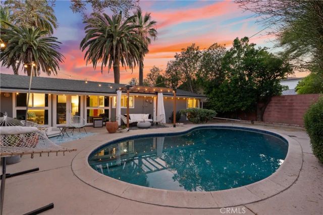 16421 Gledhill Street, North Hills, CA 91343