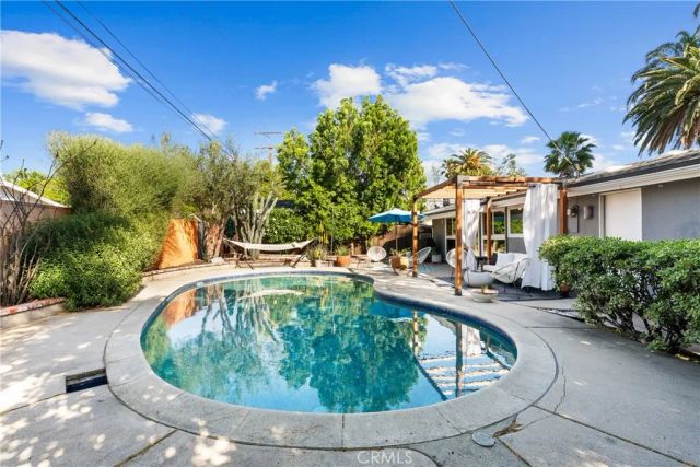 16421 Gledhill Street, North Hills, CA 91343