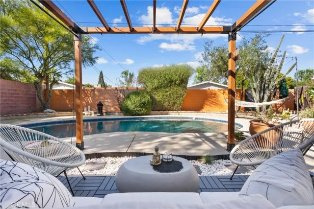 16421 Gledhill Street, North Hills, CA 91343