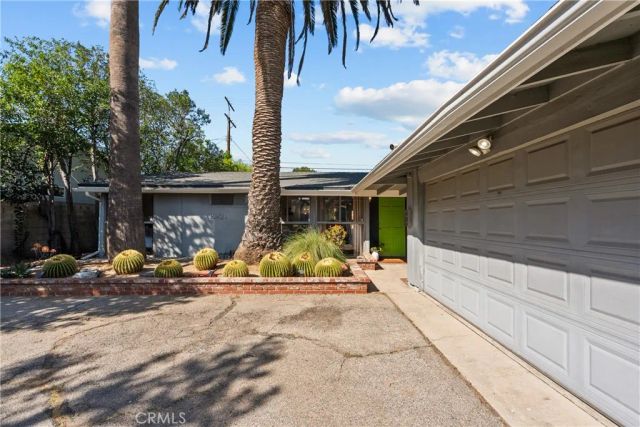 16421 Gledhill Street, North Hills, CA 91343