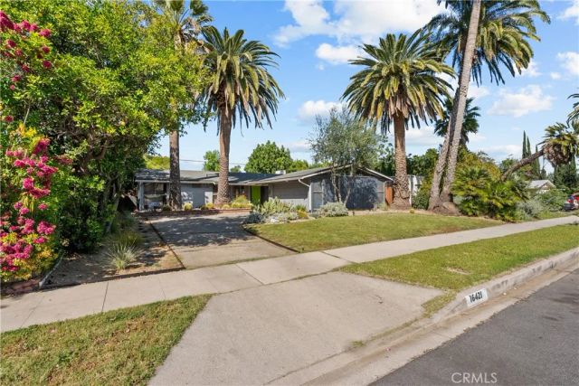 16421 Gledhill Street, North Hills, CA 91343