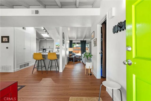 16421 Gledhill Street, North Hills, CA 91343