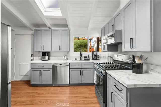 16421 Gledhill Street, North Hills, CA 91343