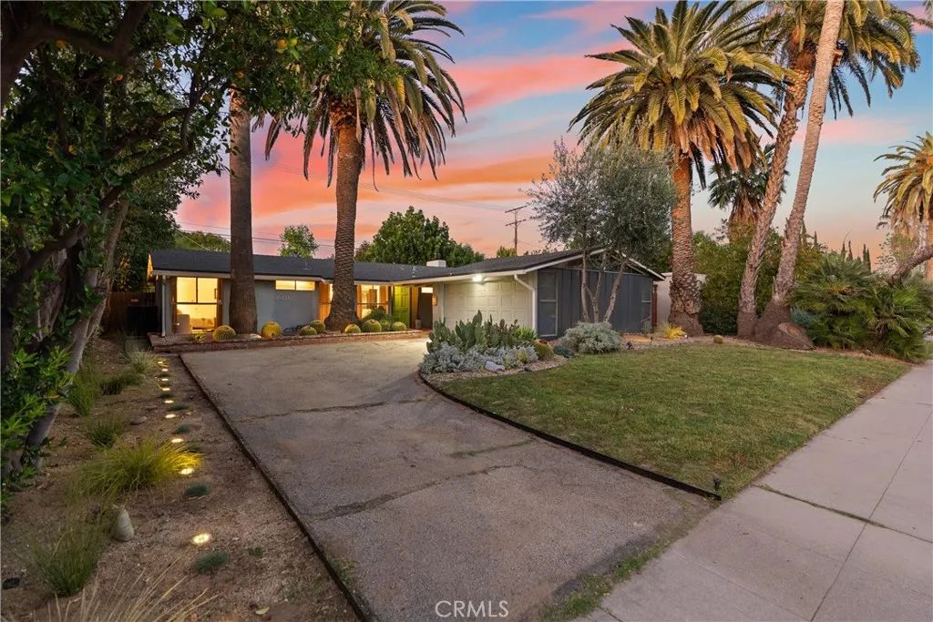 16421 Gledhill Street, North Hills, CA 91343