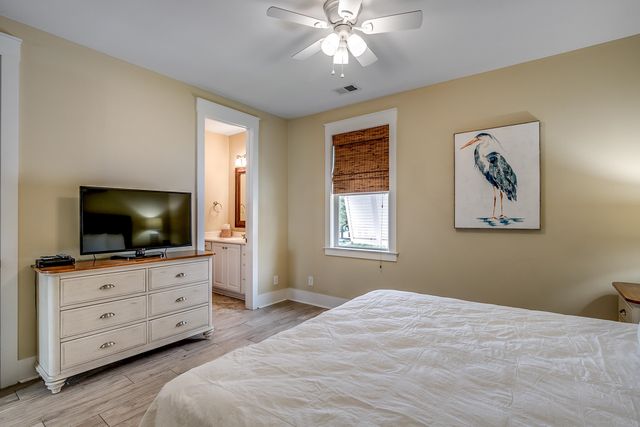 4914 Cinzia Ln, North Myrtle Beach, SC 29582