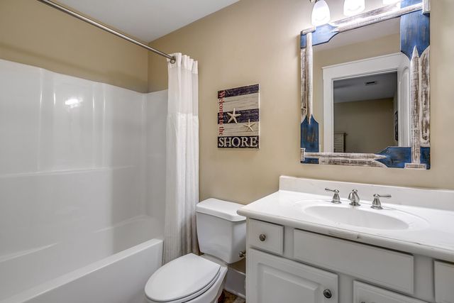 4914 Cinzia Ln, North Myrtle Beach, SC 29582