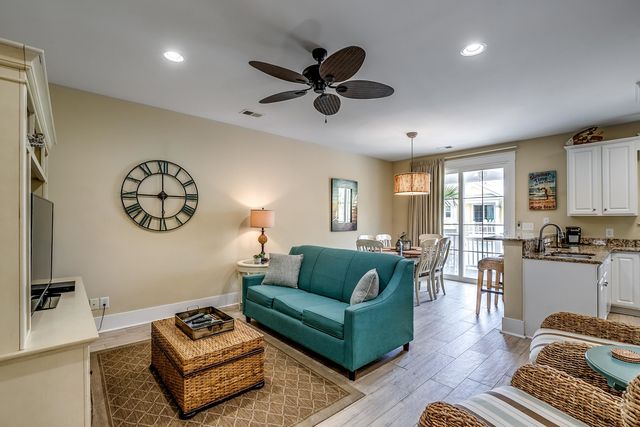 4914 Cinzia Ln, North Myrtle Beach, SC 29582