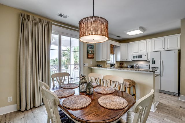 4914 Cinzia Ln, North Myrtle Beach, SC 29582