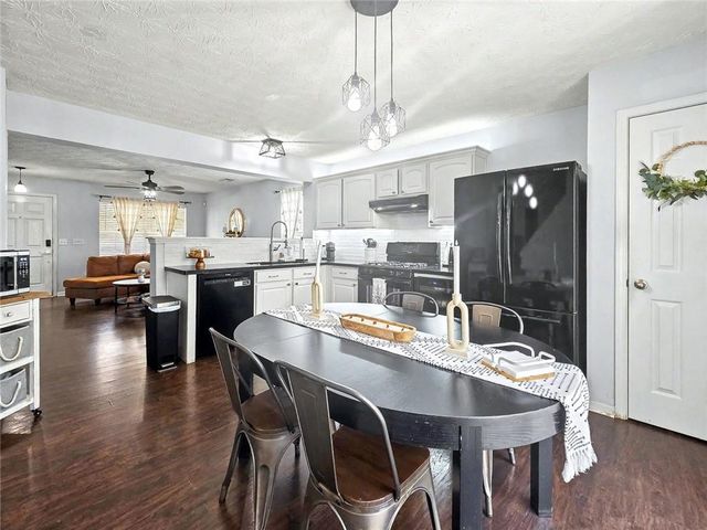 174 Nacoochee Way, Canton, GA 30114