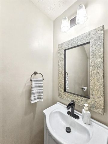 174 Nacoochee Way, Canton, GA 30114