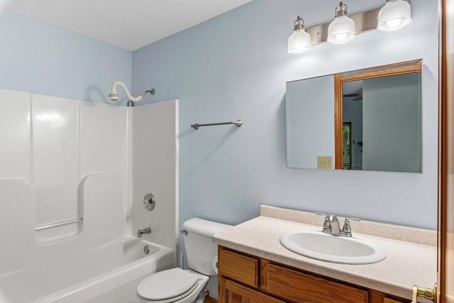 981 E Loos STREET, Hartford, WI 53027