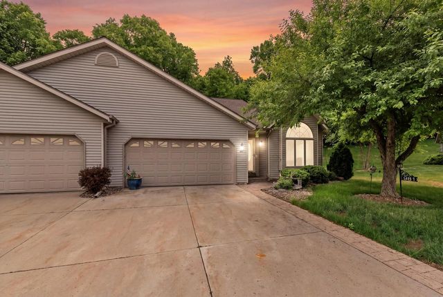981 E Loos STREET, Hartford, WI 53027