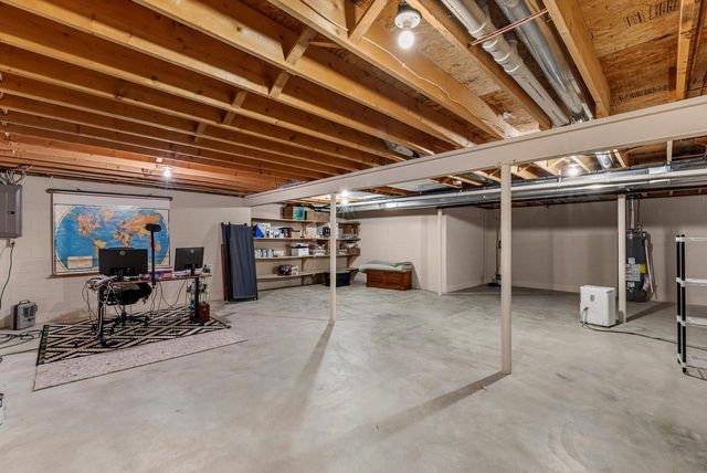 981 E Loos STREET, Hartford, WI 53027