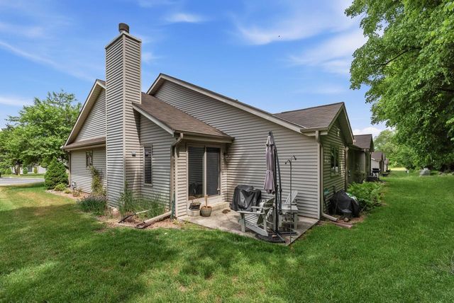 981 E Loos STREET, Hartford, WI 53027
