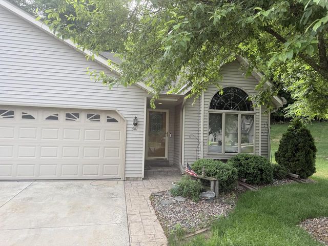981 E Loos STREET, Hartford, WI 53027