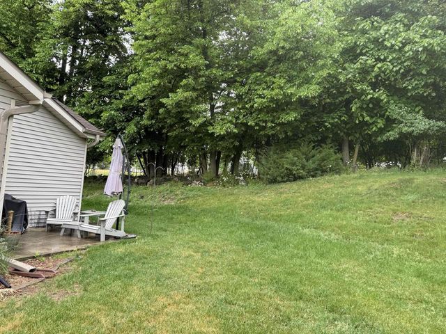 981 E Loos STREET, Hartford, WI 53027