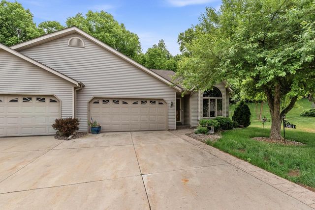 981 E Loos STREET, Hartford, WI 53027