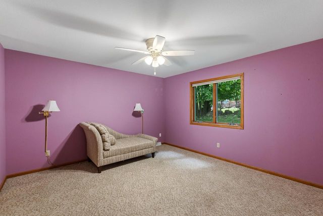 981 E Loos STREET, Hartford, WI 53027