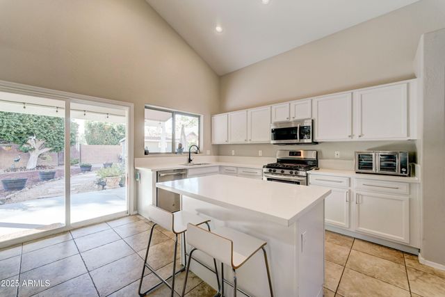 12701 W HOLLYHOCK Drive, Avondale, AZ 85392