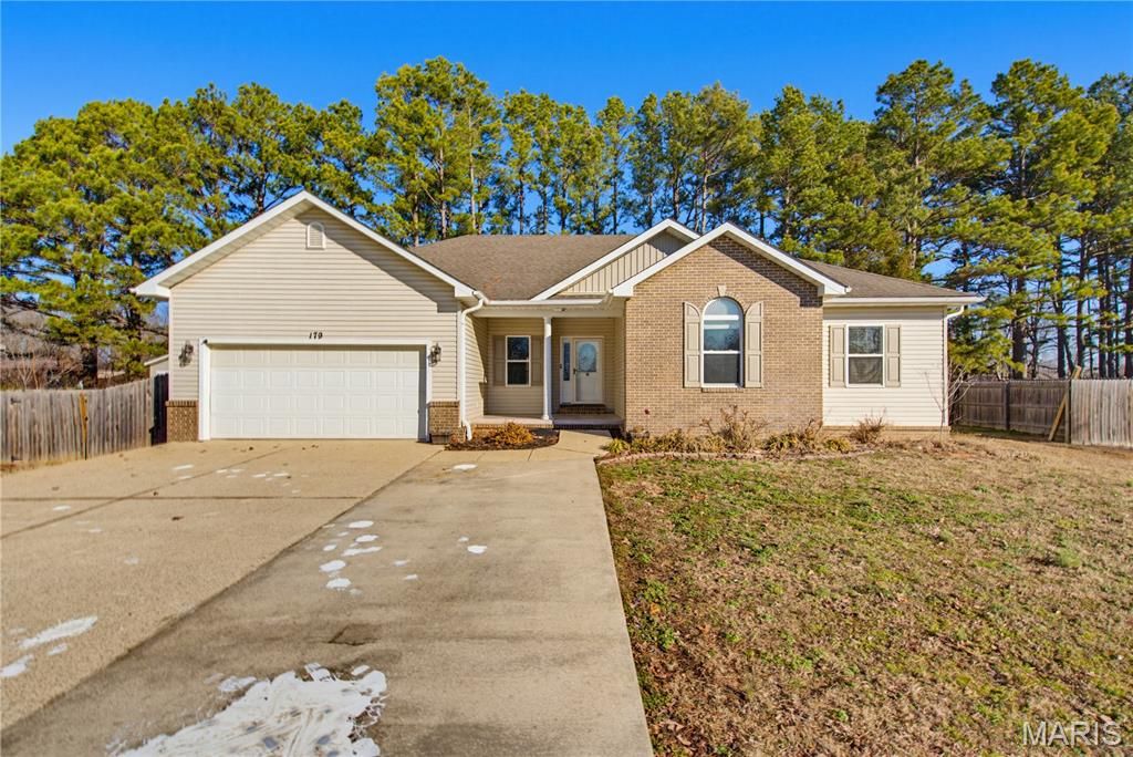 179 Autumn Breeze Drive, Poplar Bluff, MO 63901