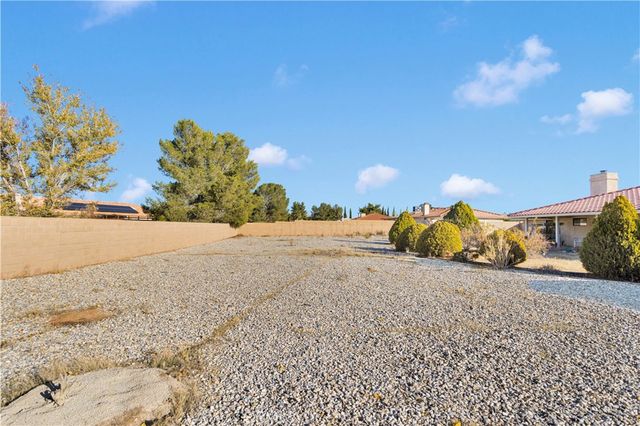 20136 Ottawa Road, Apple Valley, CA 92307